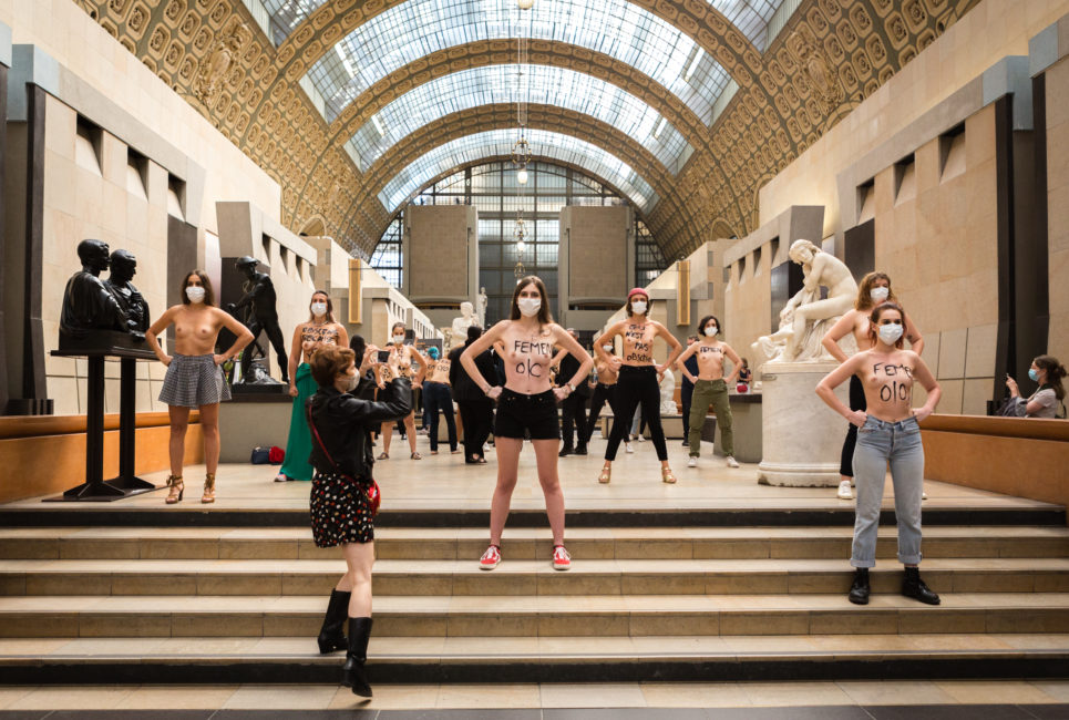 Les Femen au Musée d'Orsay après des discriminations sexistes